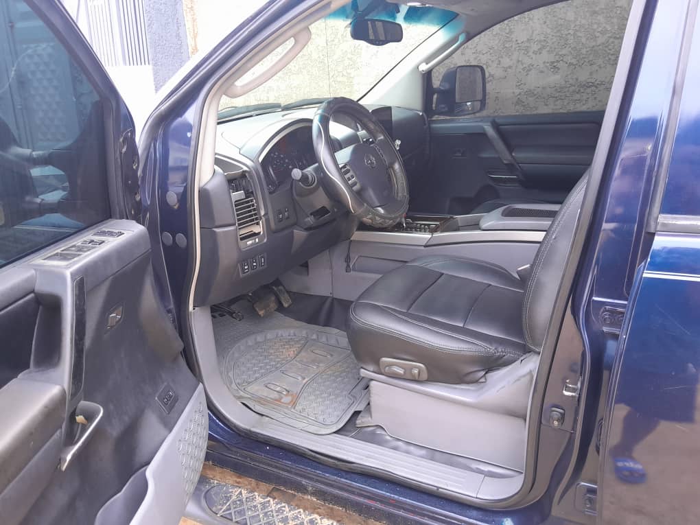 Car Image 9