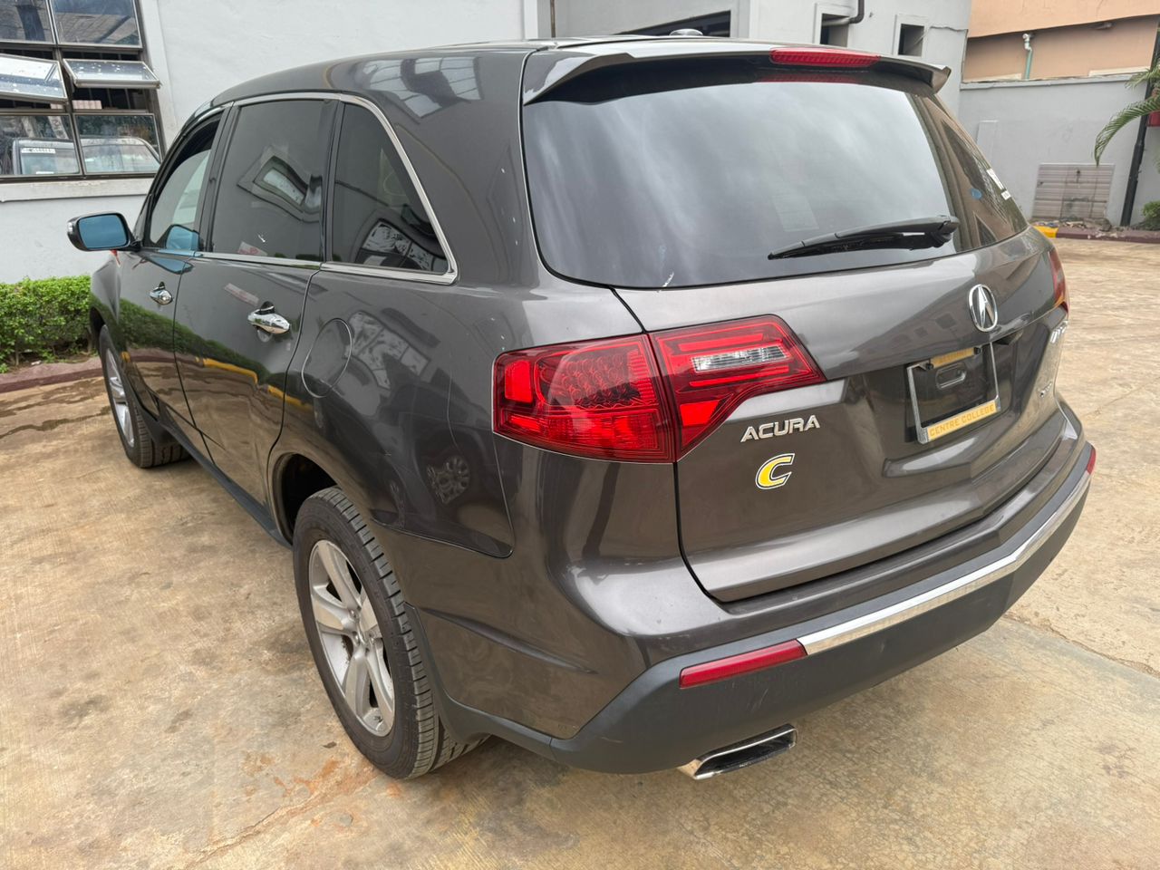 Car Image 9