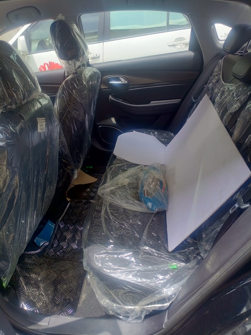 Car Image 5