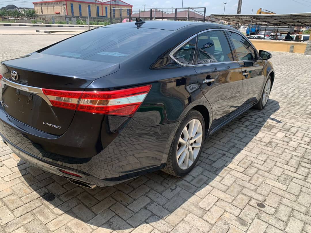 Car Image 5