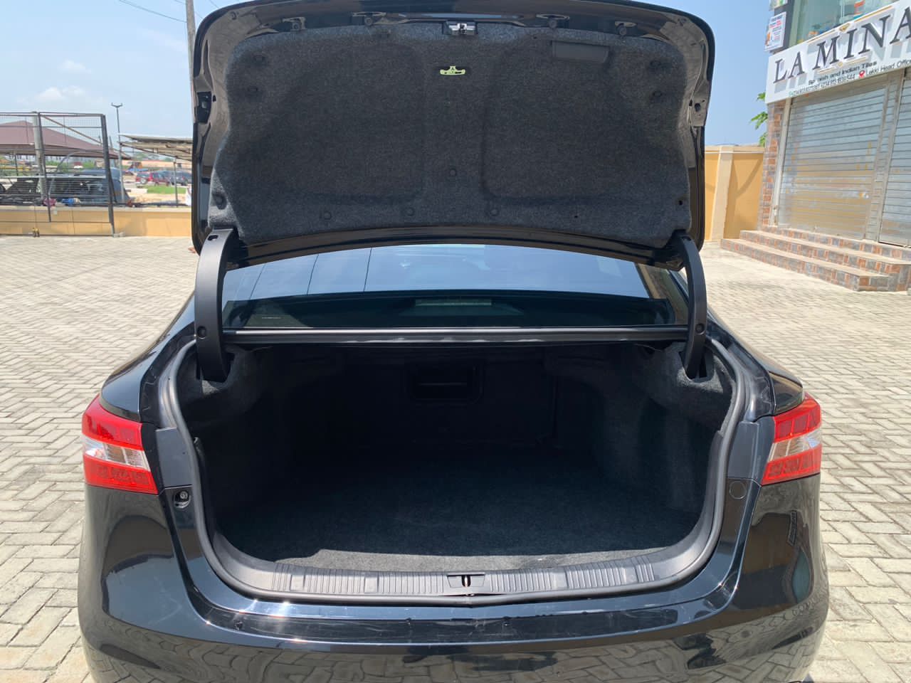 Car Image 3