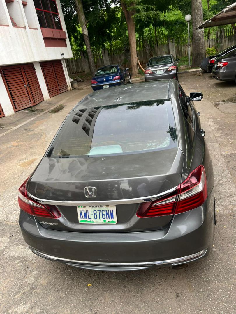 Car Image 6
