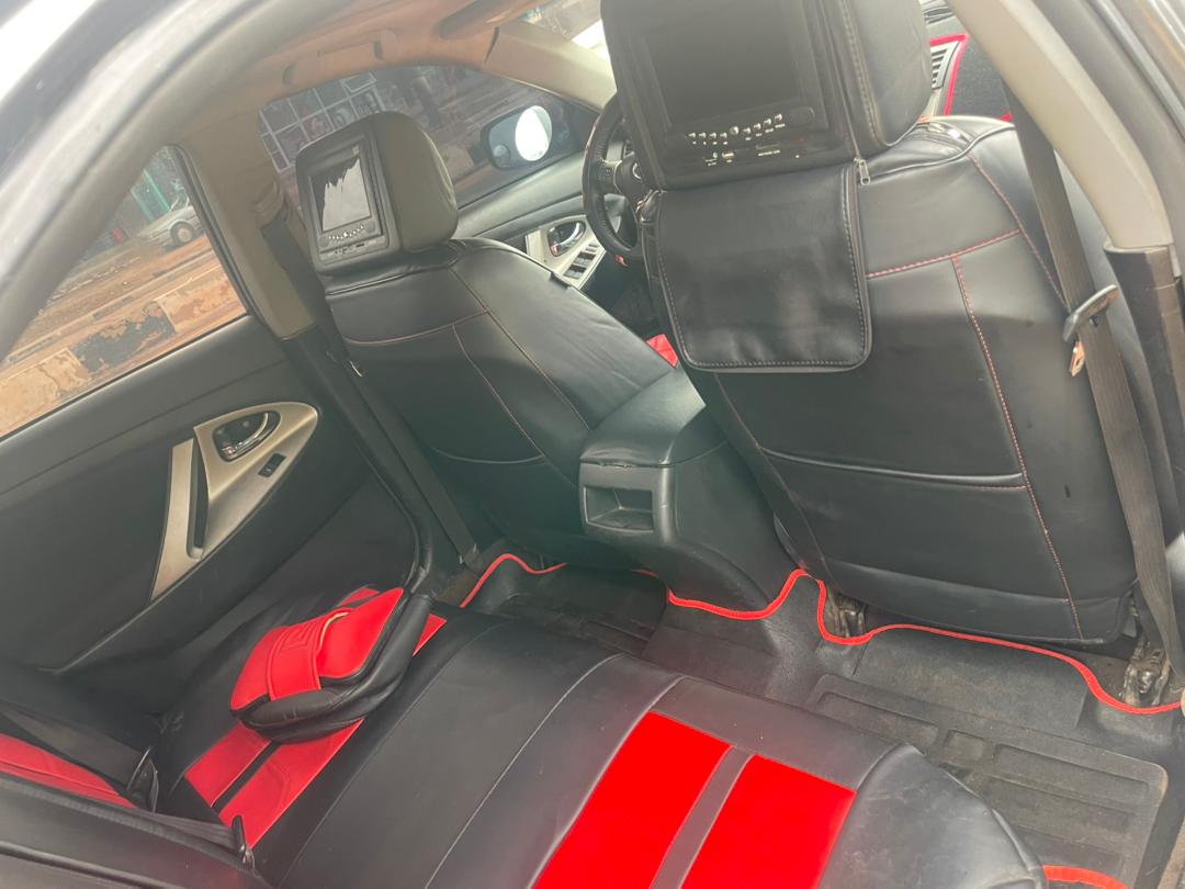 Car Image 9