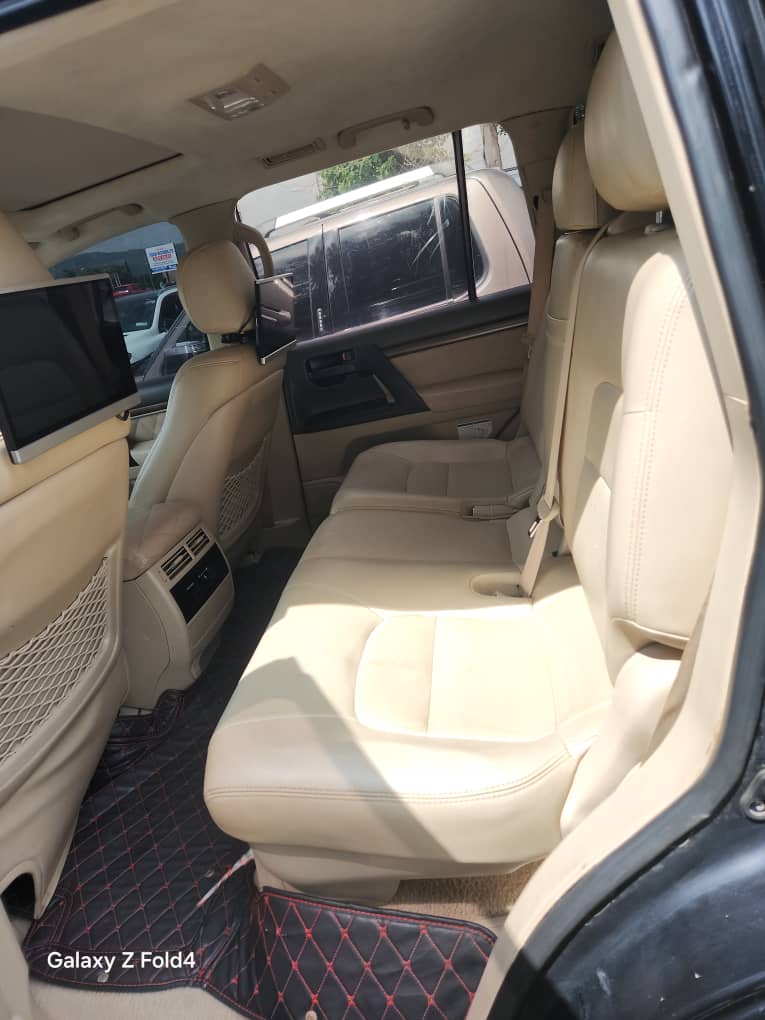 Car Image 5