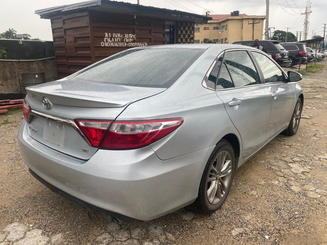 Car Image 7