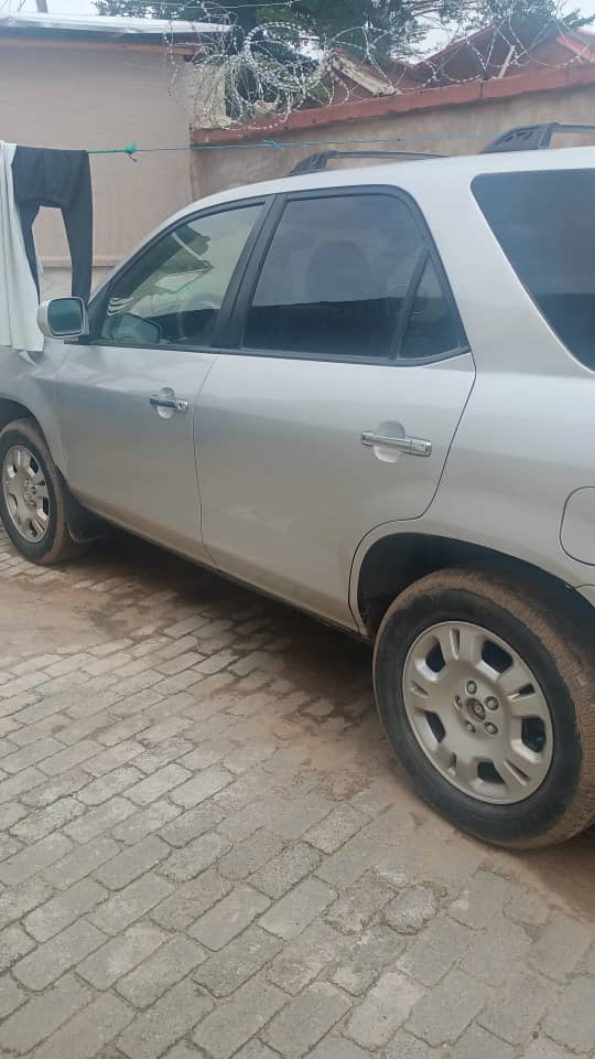 Car Image 8
