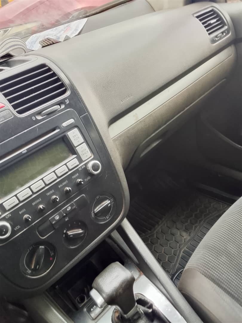 Car Image 9