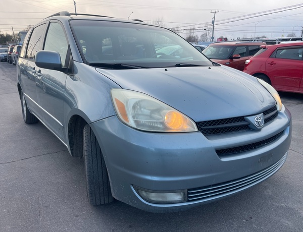 Toyota Sienna in lagos