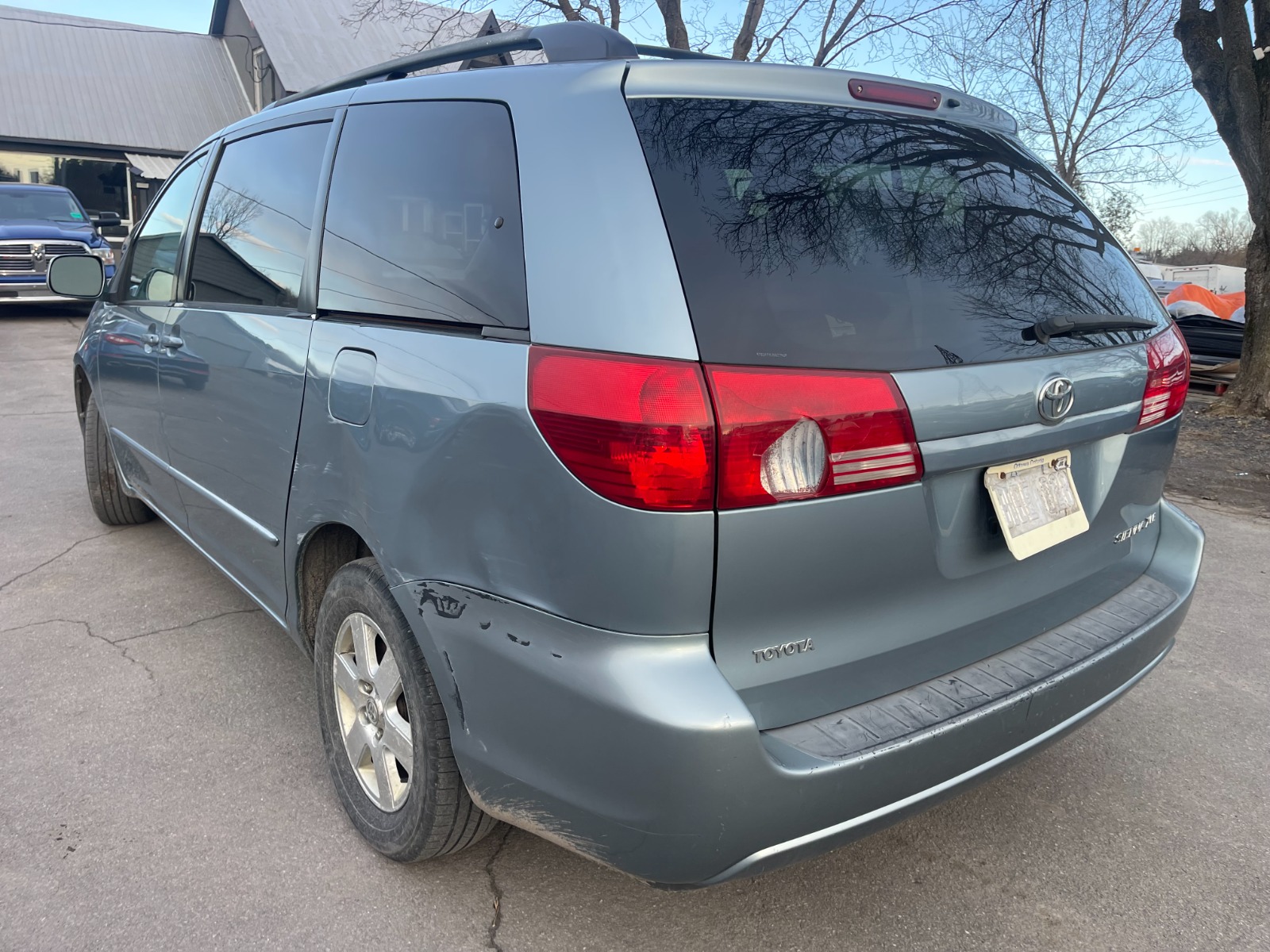 Car Image 4
