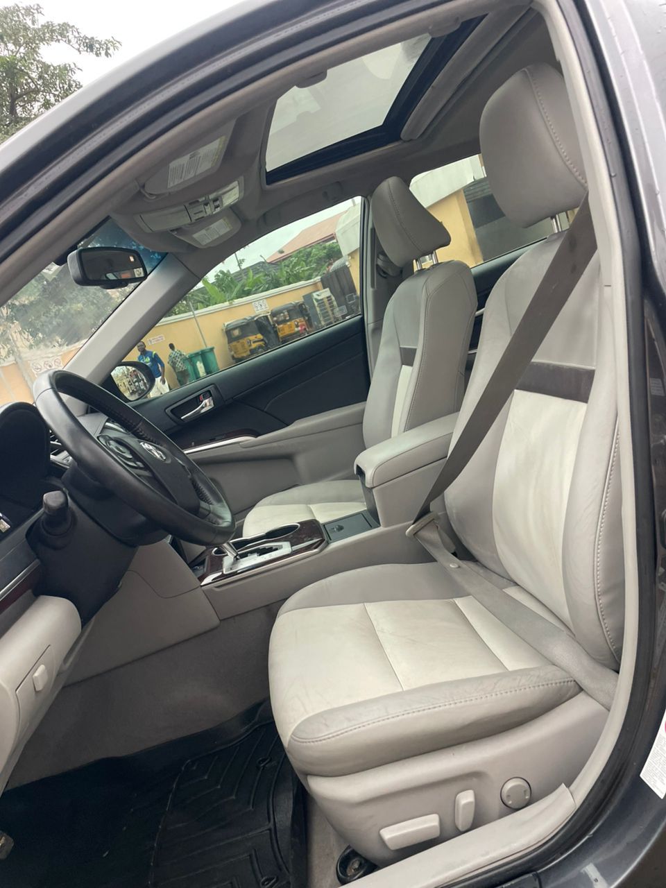 Car Image 8