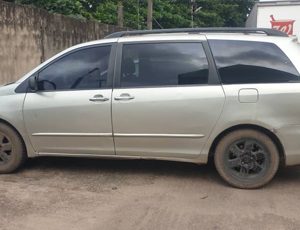 Toyota Sienna carriage In Lagos