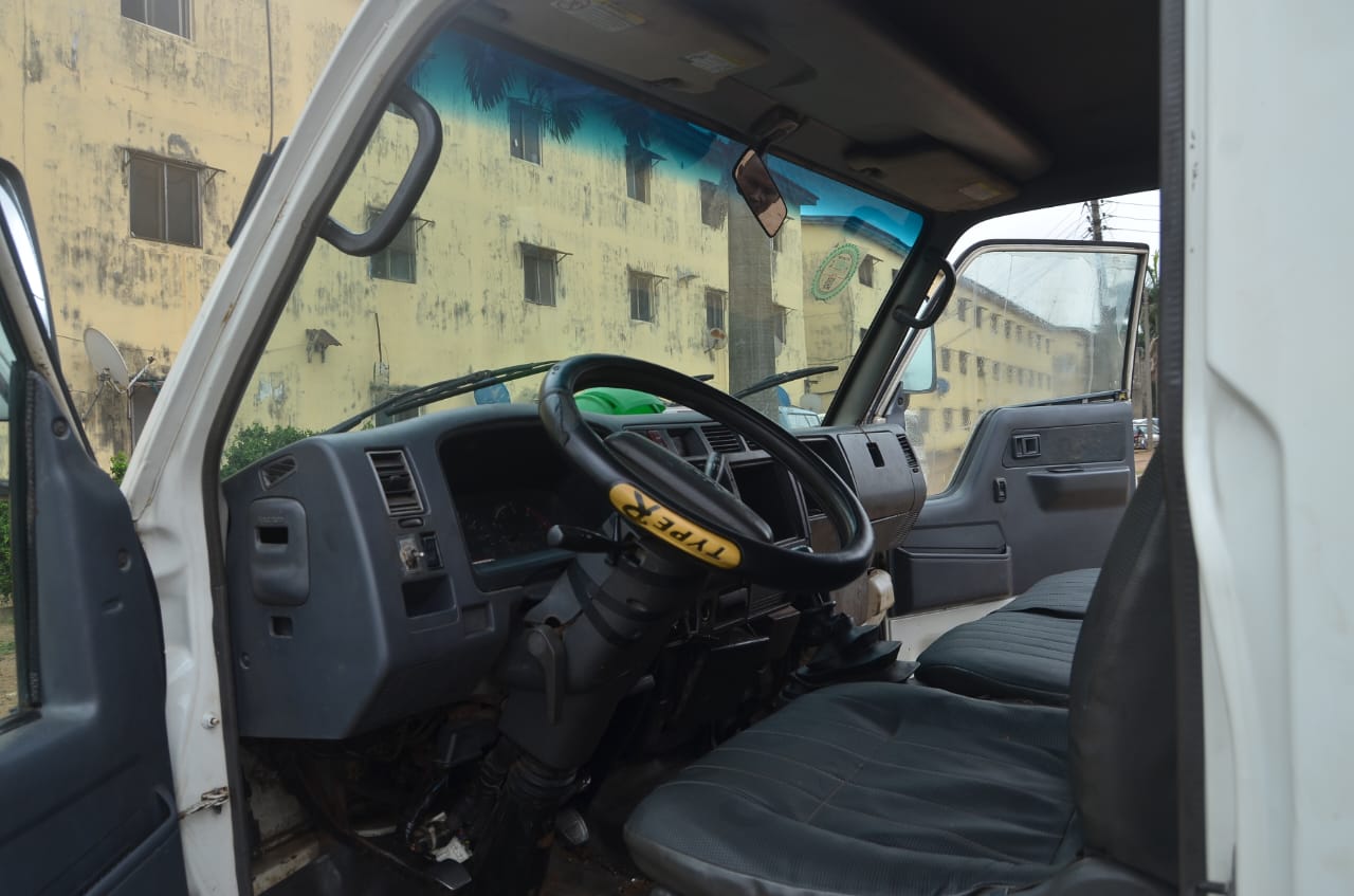 Car Image 12