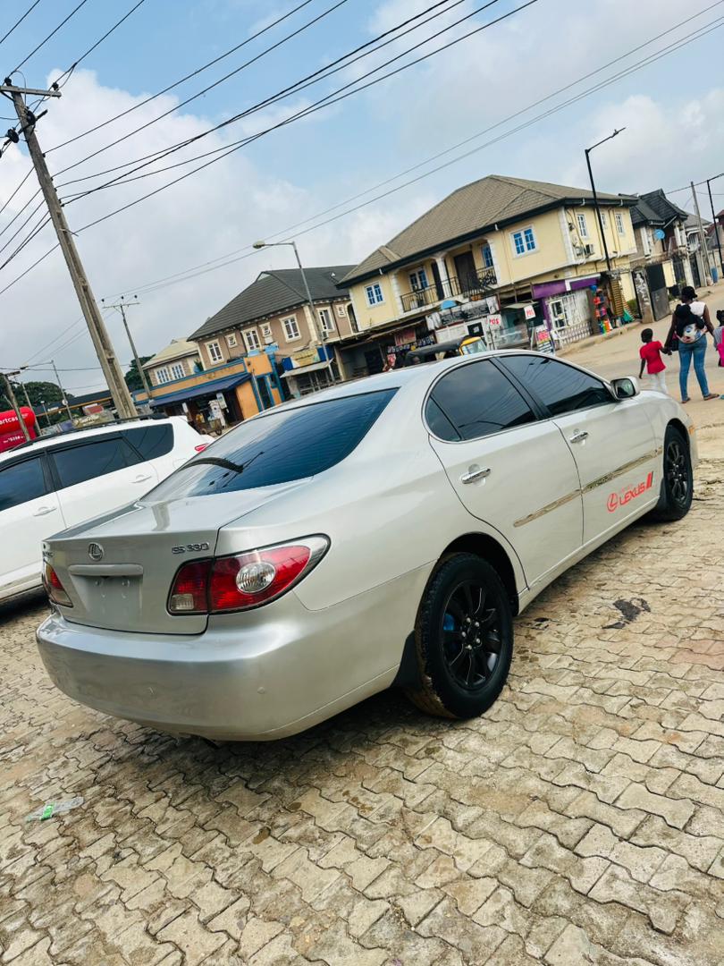 Car Image 4