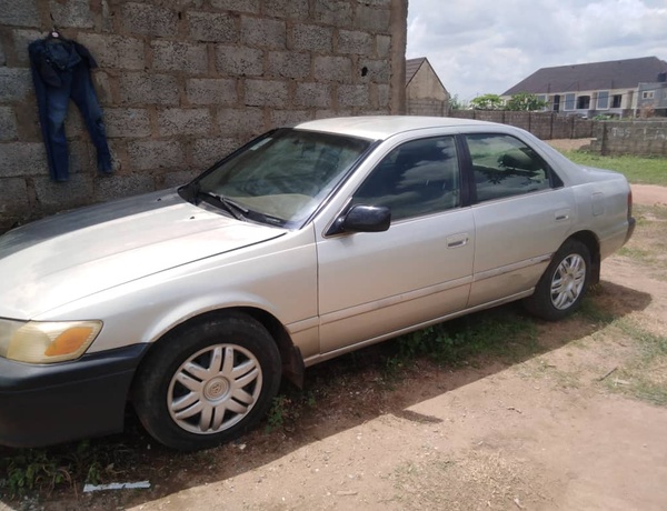 Camry SE 2001 for sale in Lugbe, Abuja