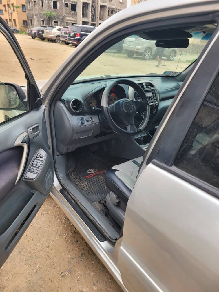 Car Image 7