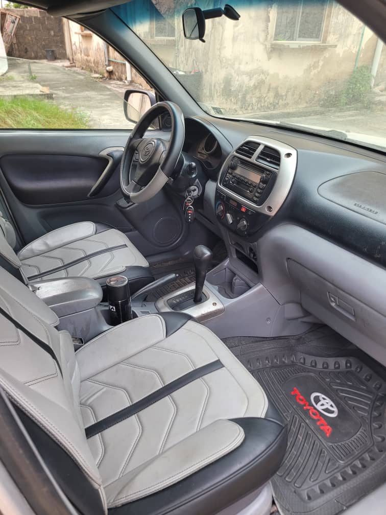 Car Image 5