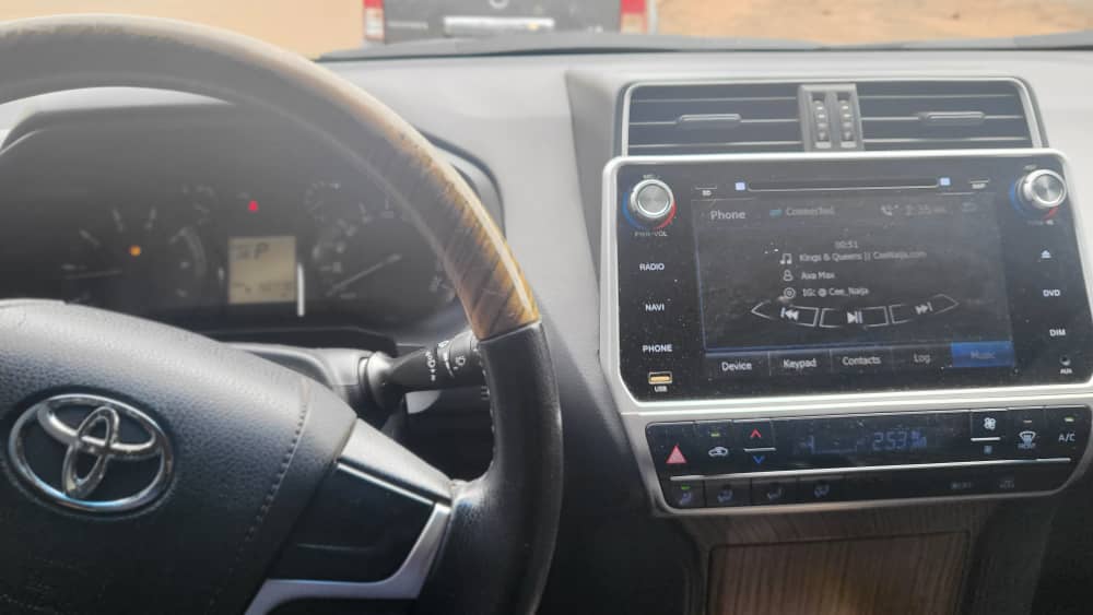 Car Image 5