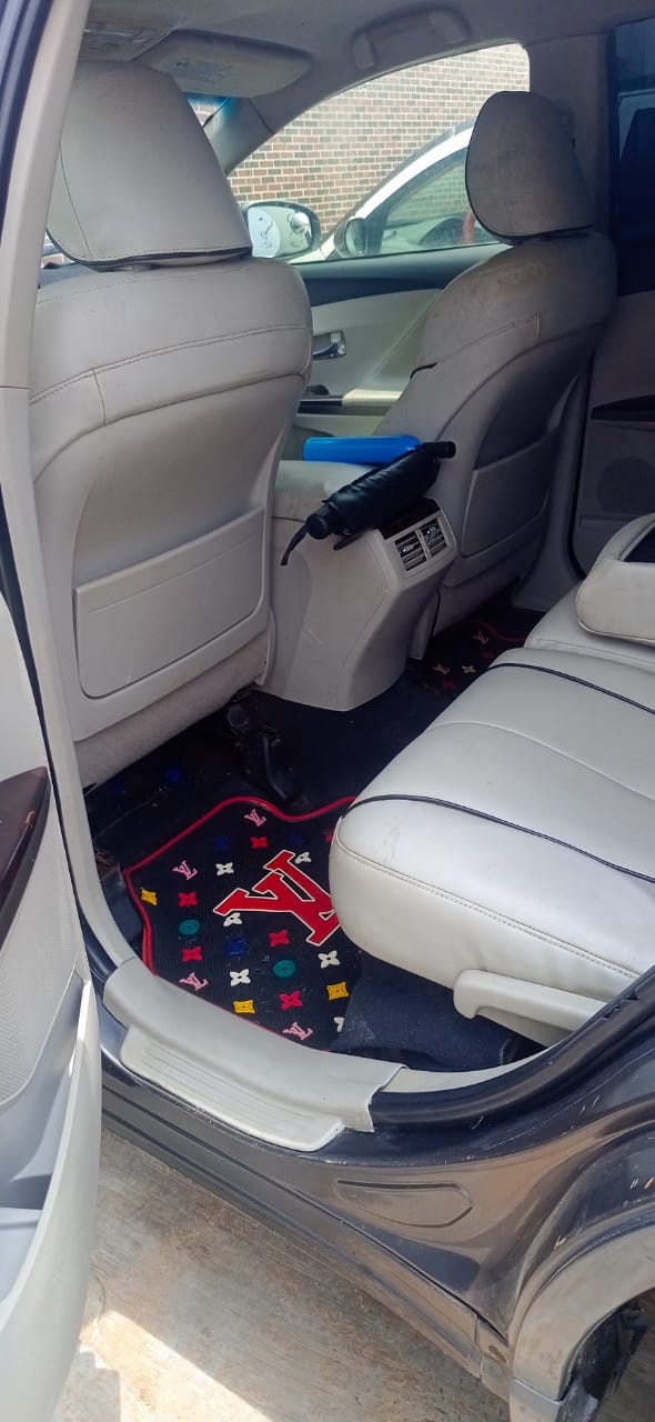 Car Image 5