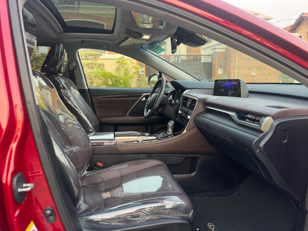 Car Image 14