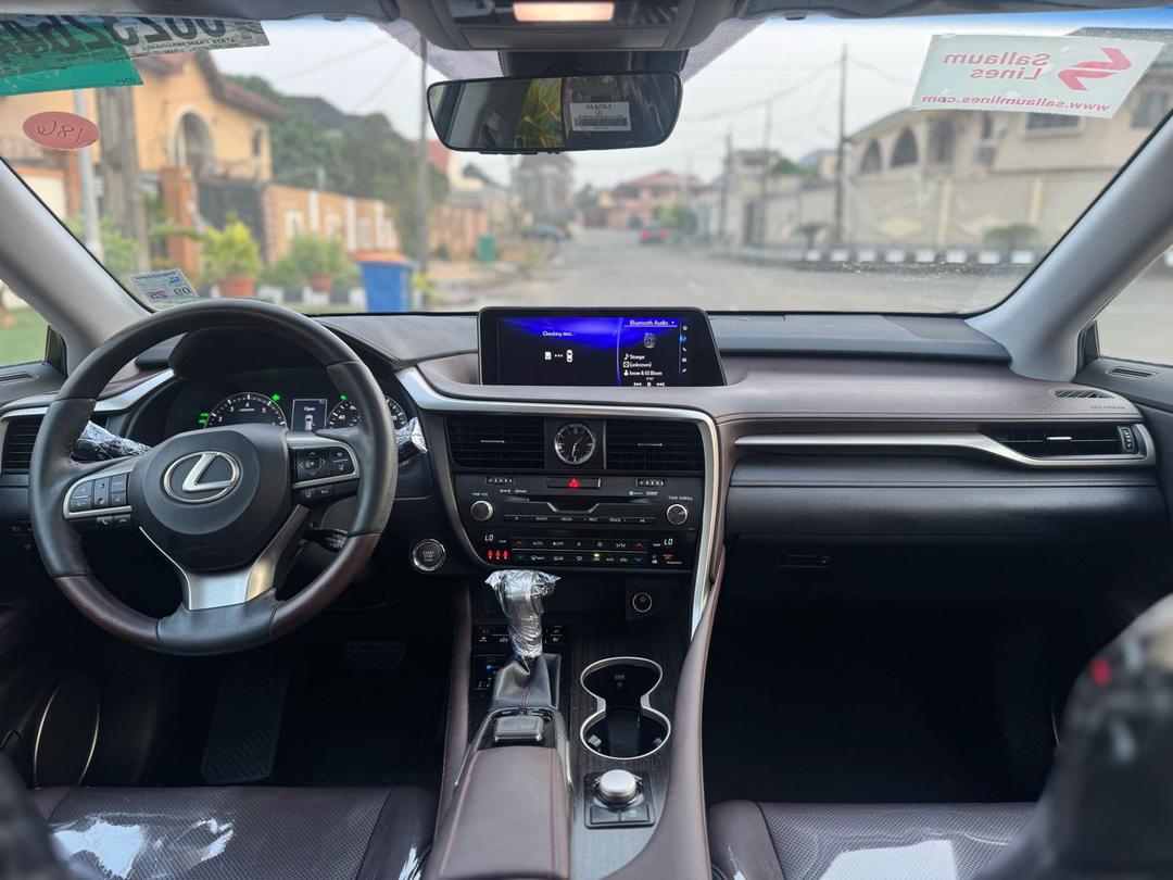 Car Image 12
