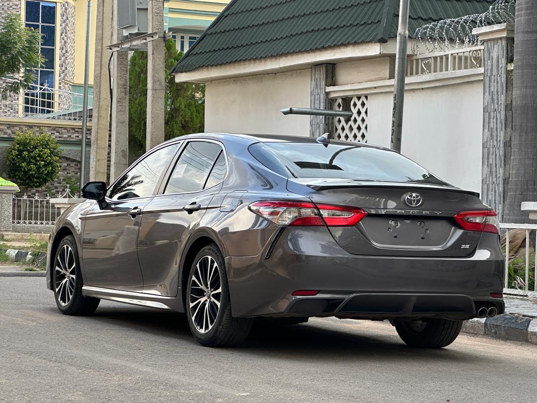 Car Image 8