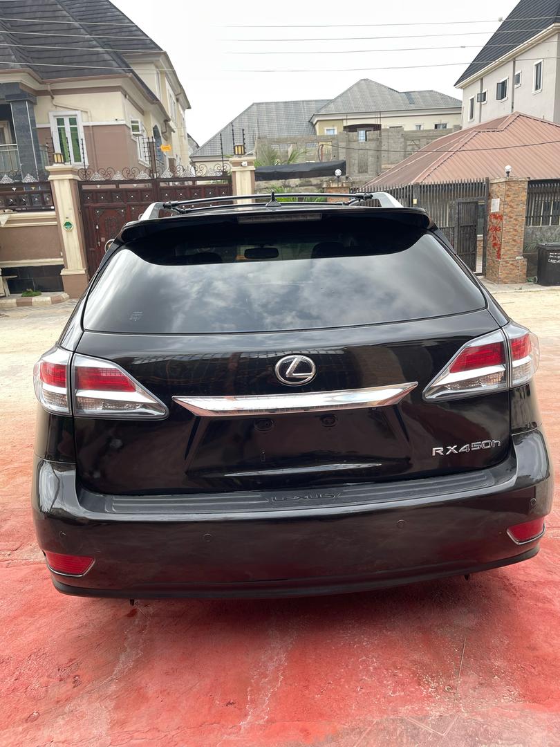 Car Image 4