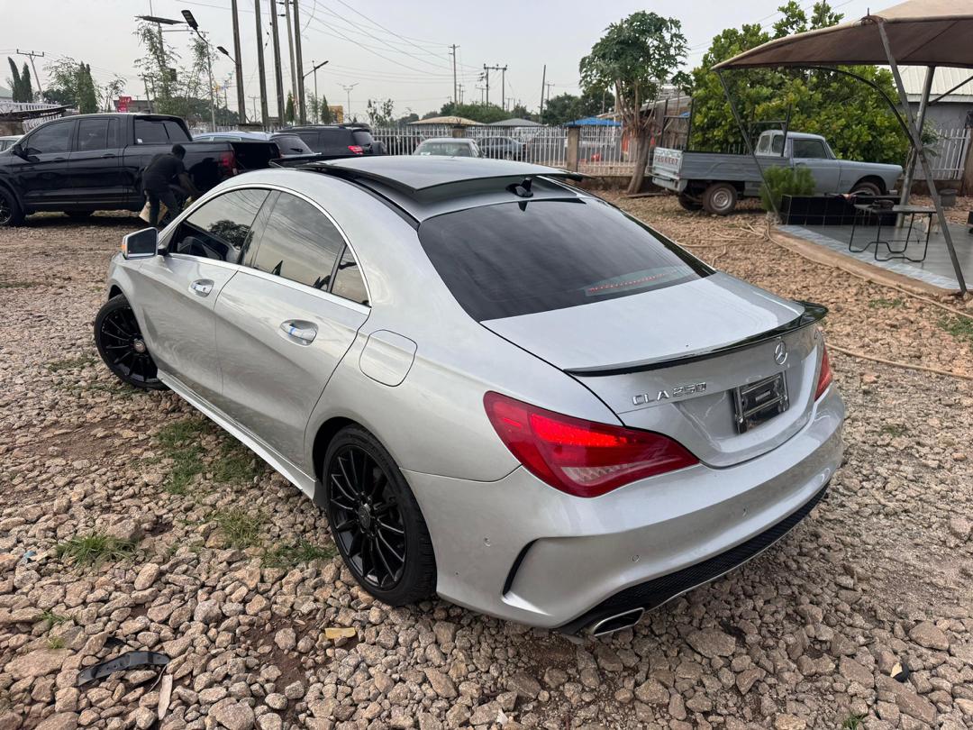 Car Image 10