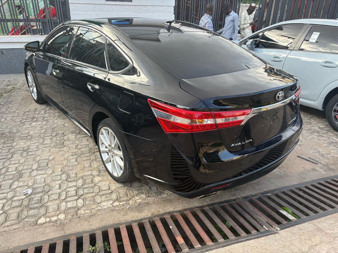 Car Image 5