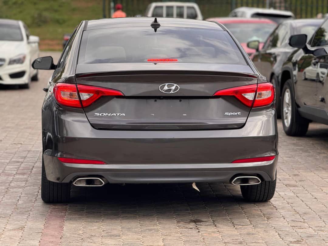 Car Image 7