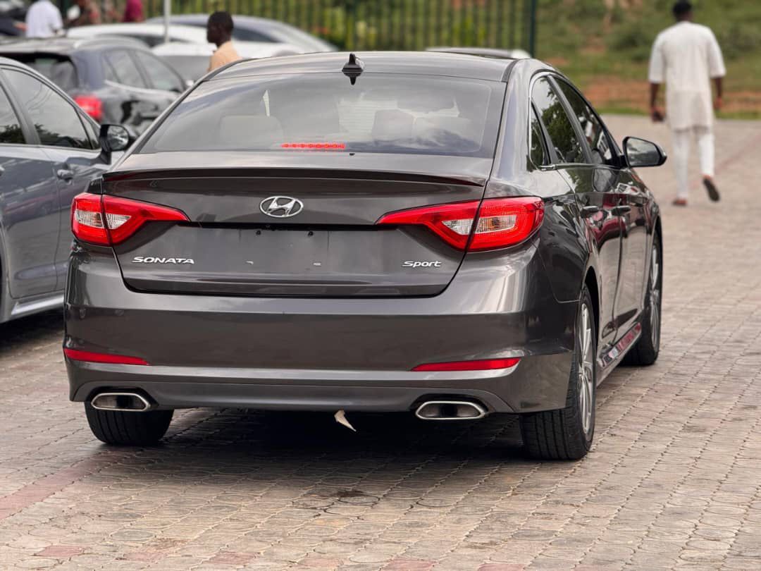Car Image 6