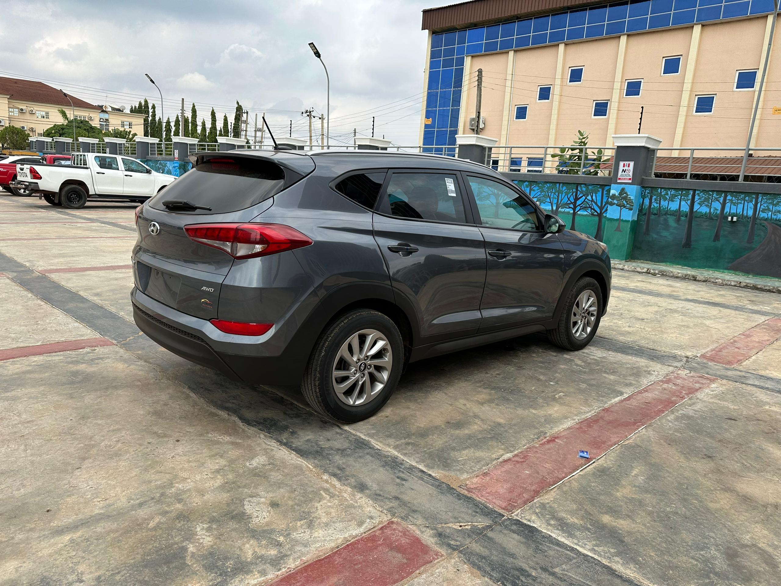 Car Image 9