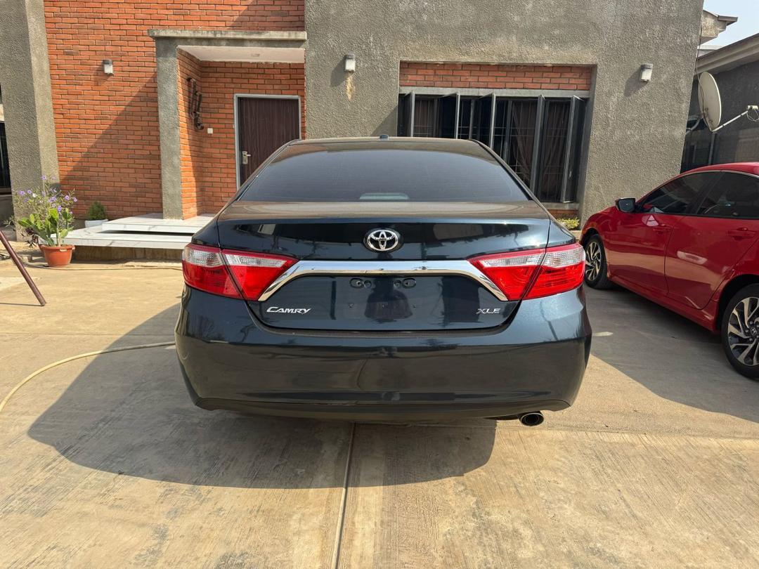 Car Image 8