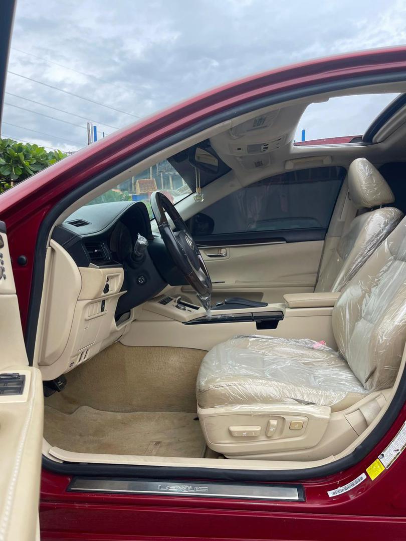 Car Image 4