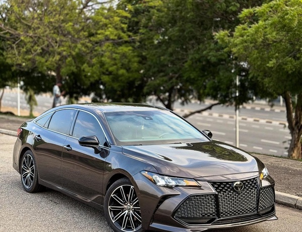 FOREIGN USED 2019 TOYOTA AVALON XSE FOR SALE