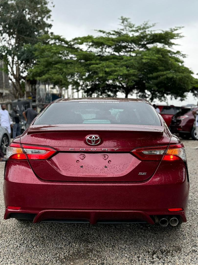 Car Image 8