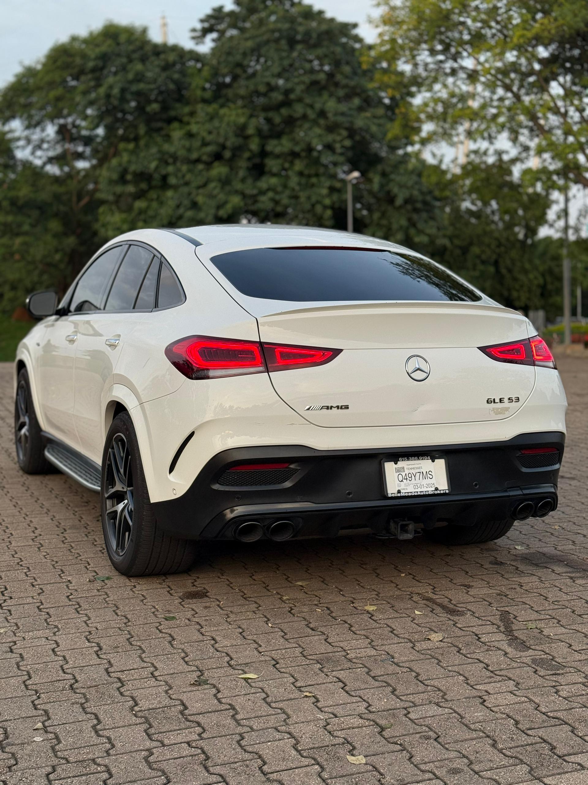 Car Image 9