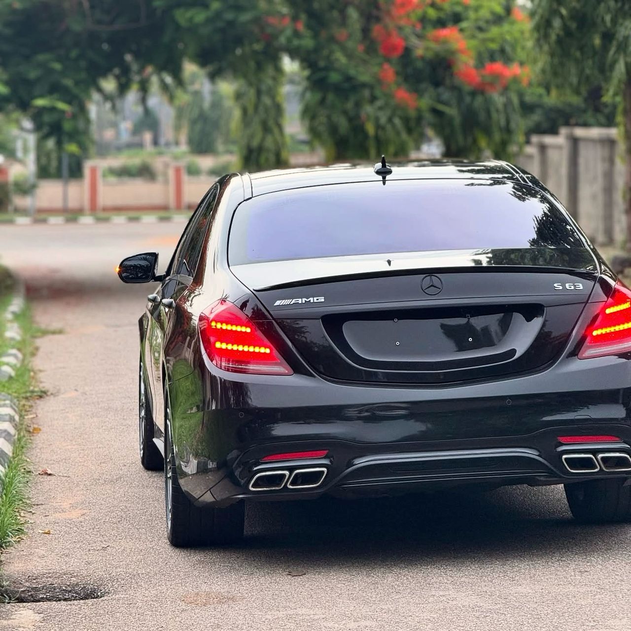 Car Image 9