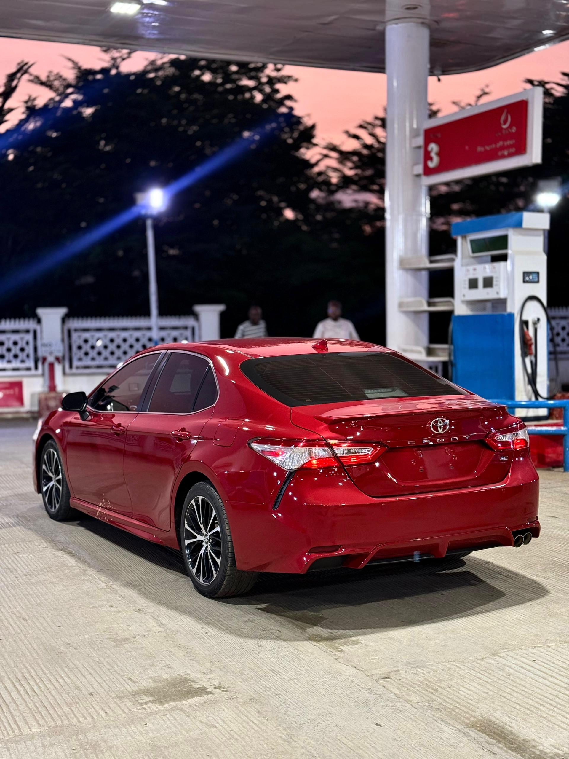 Car Image 9