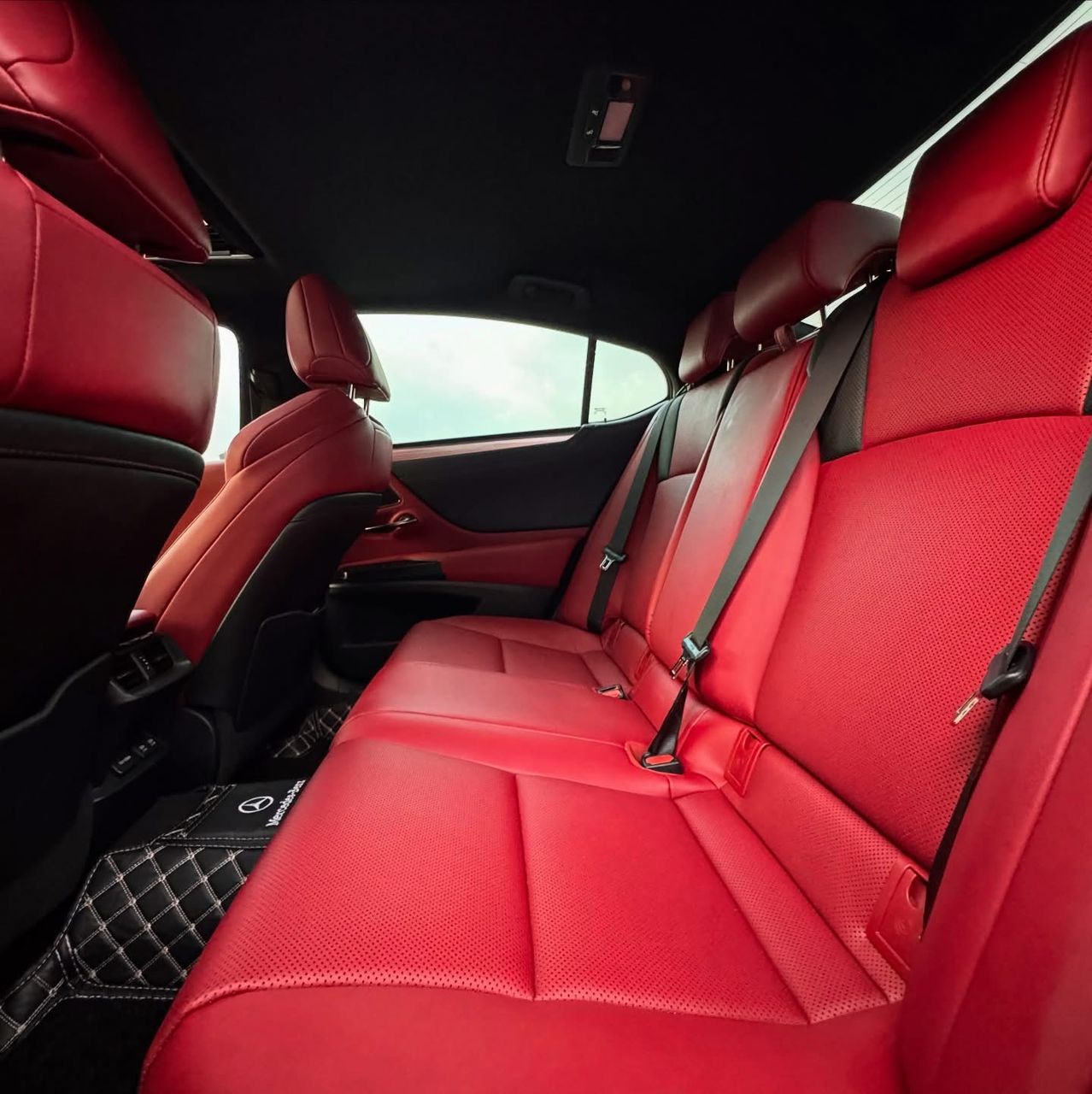 Car Image 7