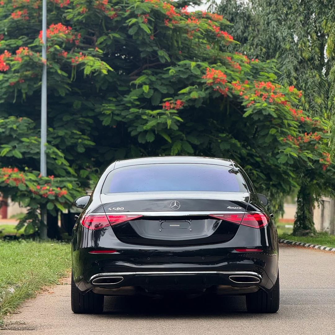 Car Image 9
