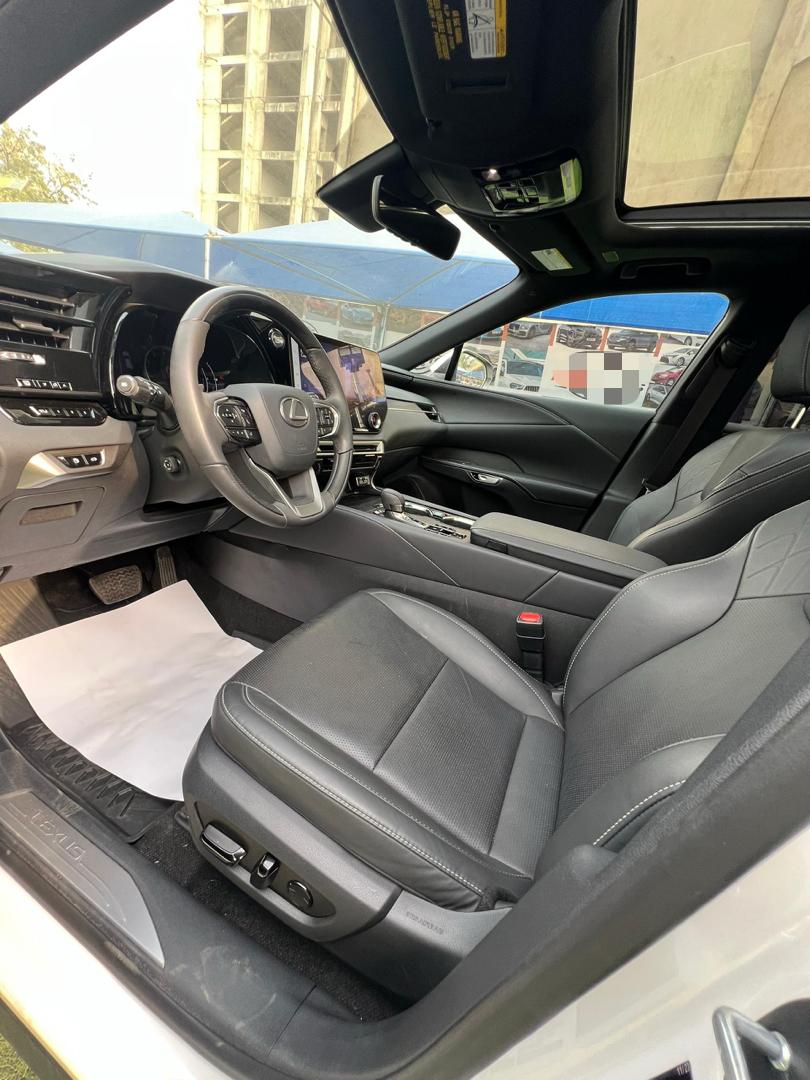 Car Image 4
