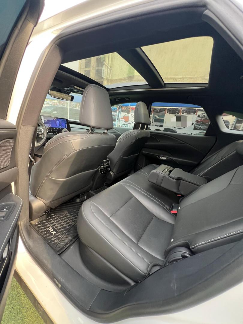 Car Image 8