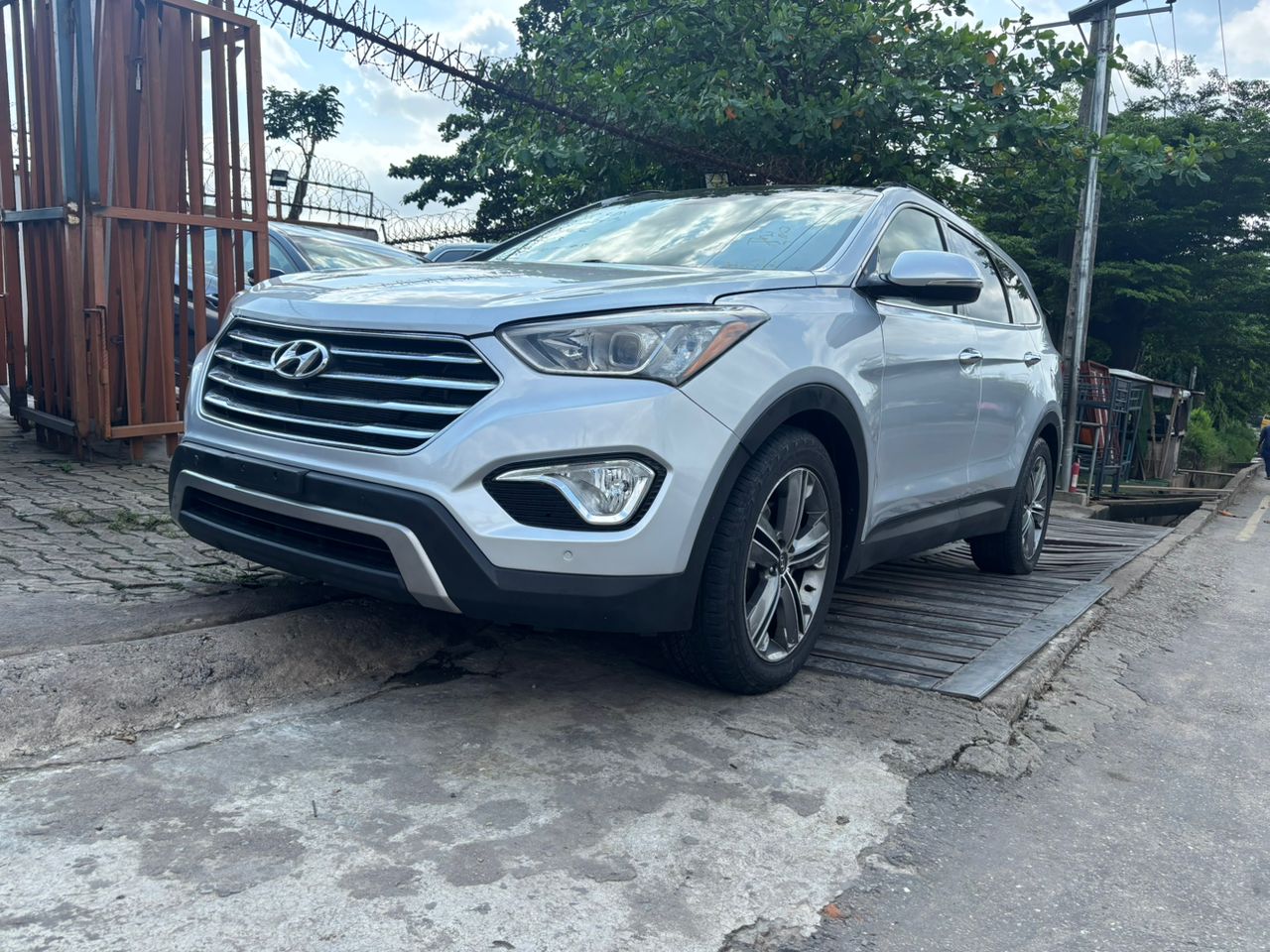 Car Image 4