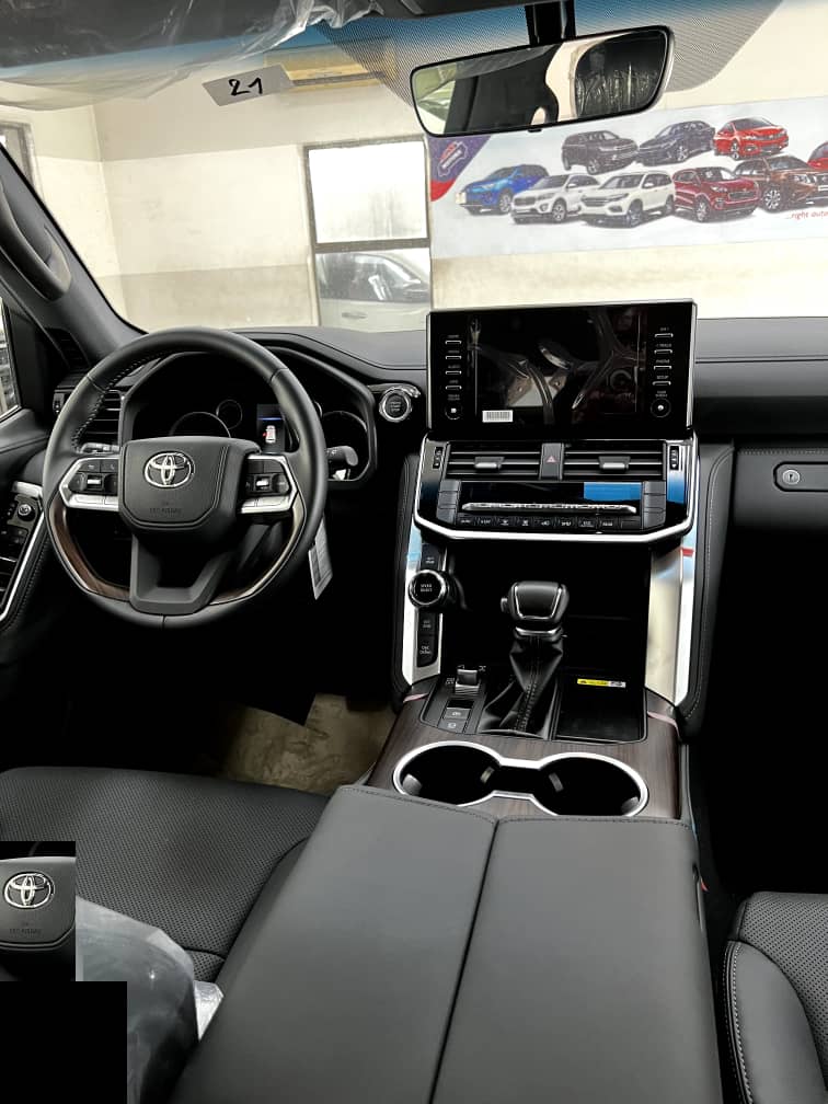 Car Image 3