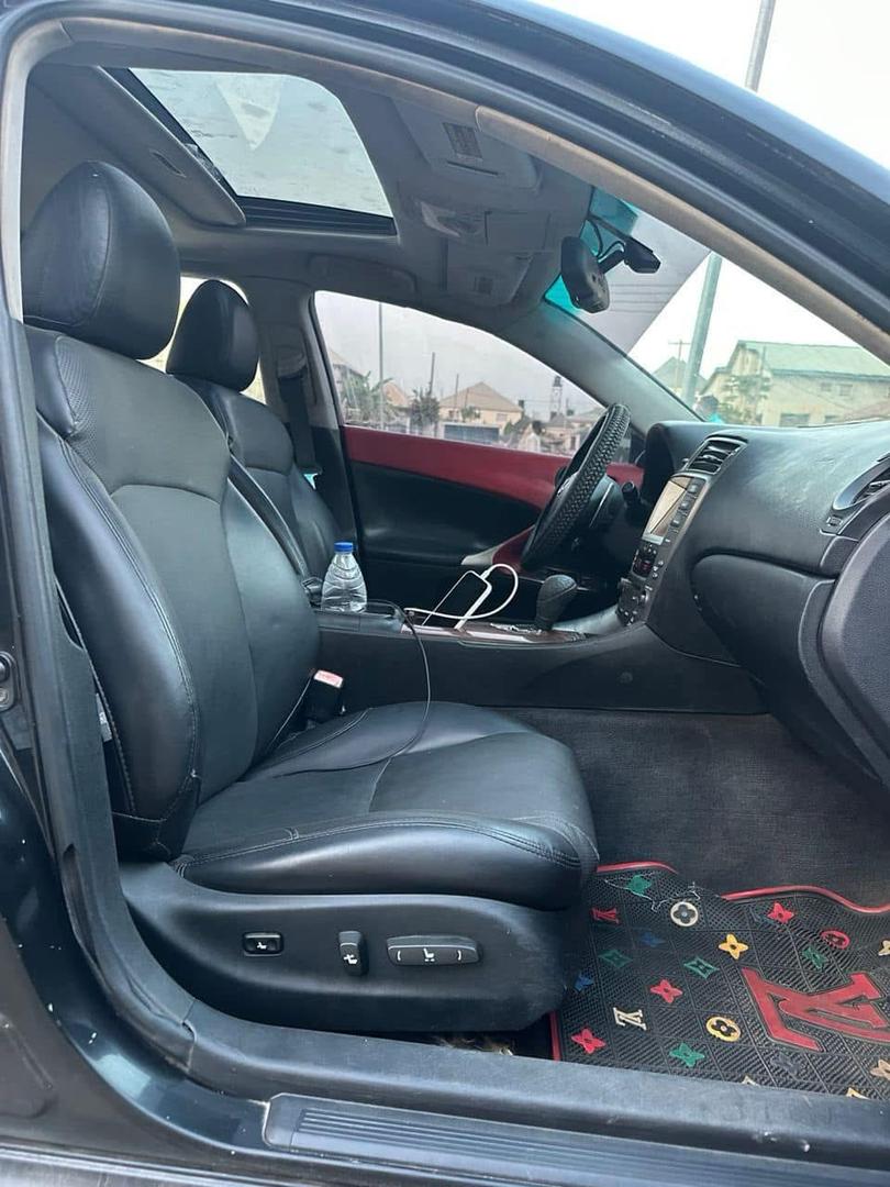Car Image 4