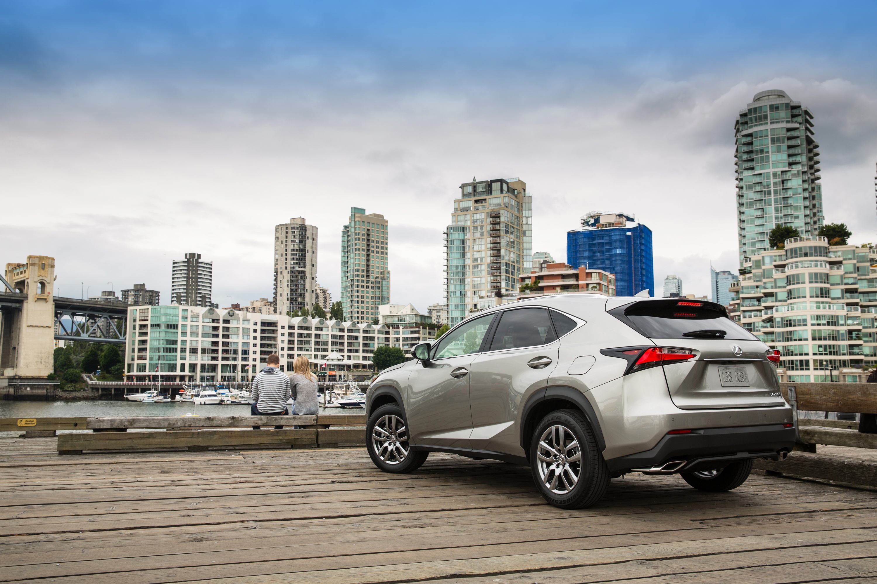  Lexus Nx200t 