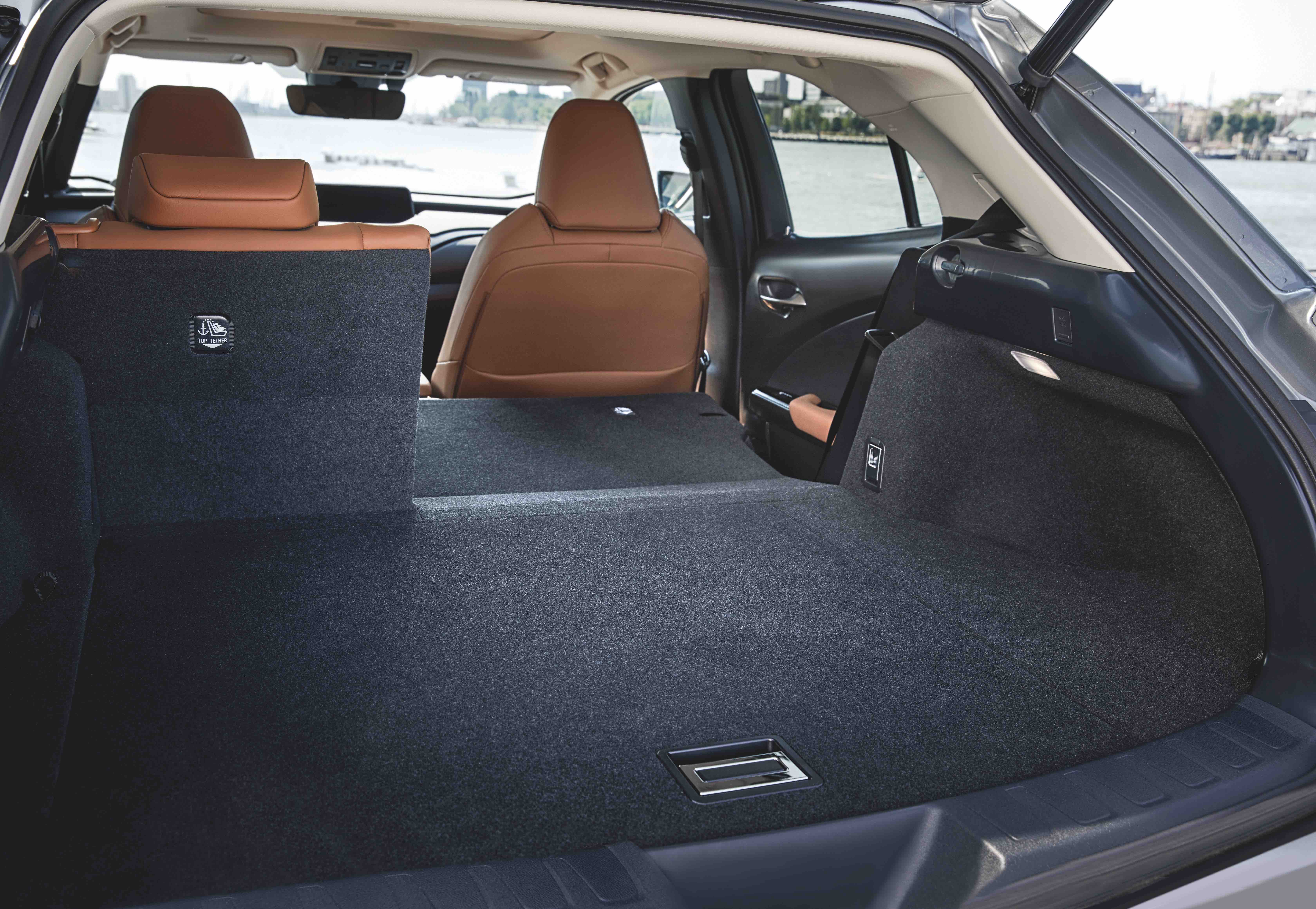  Lexus UX Hybrid 