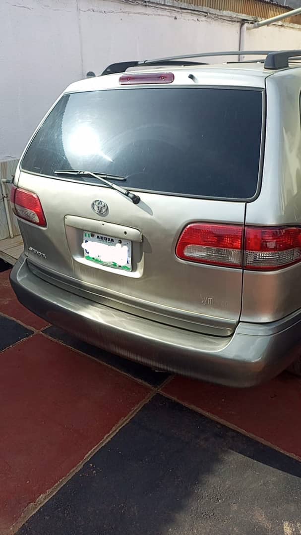 Car Image 5