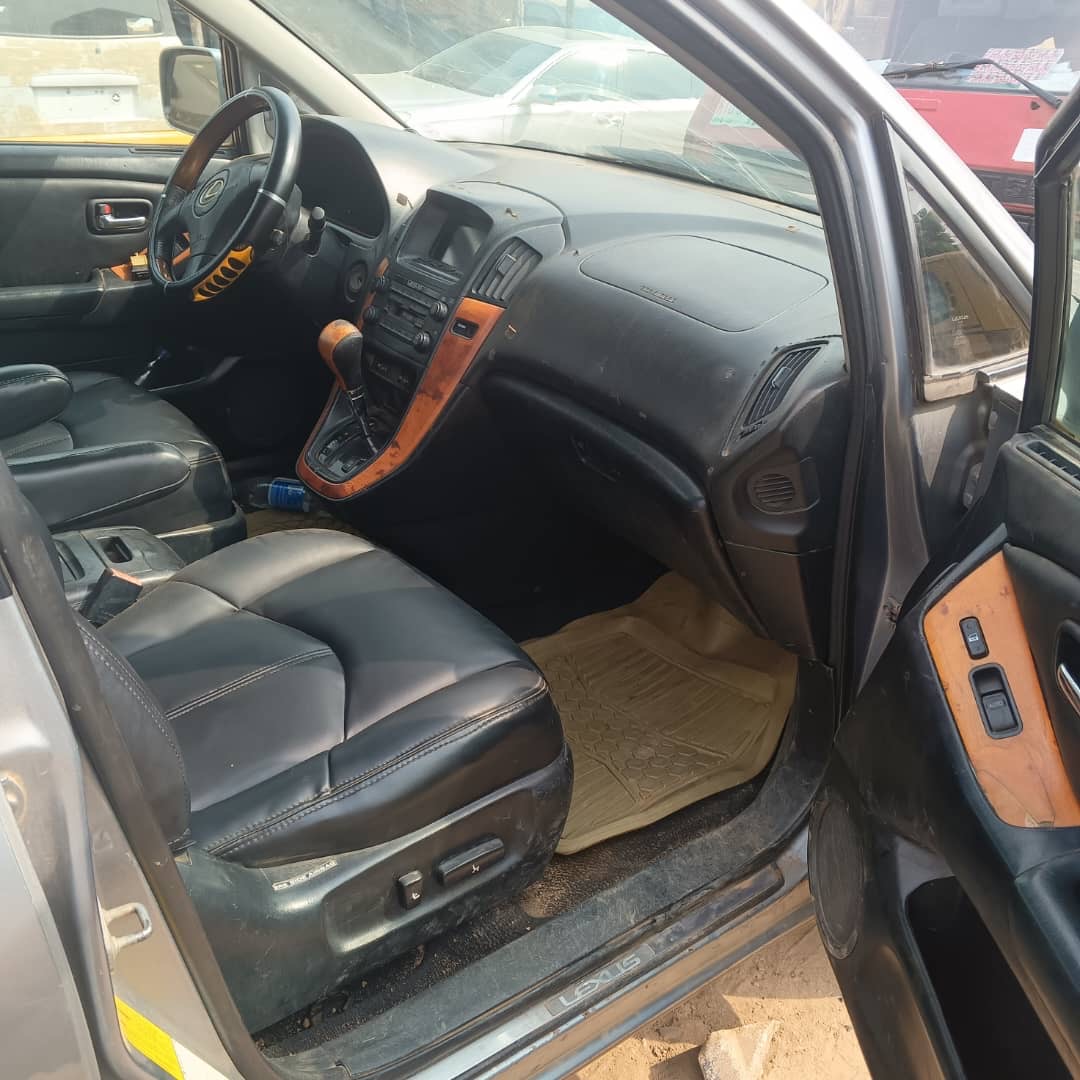Car Image 3