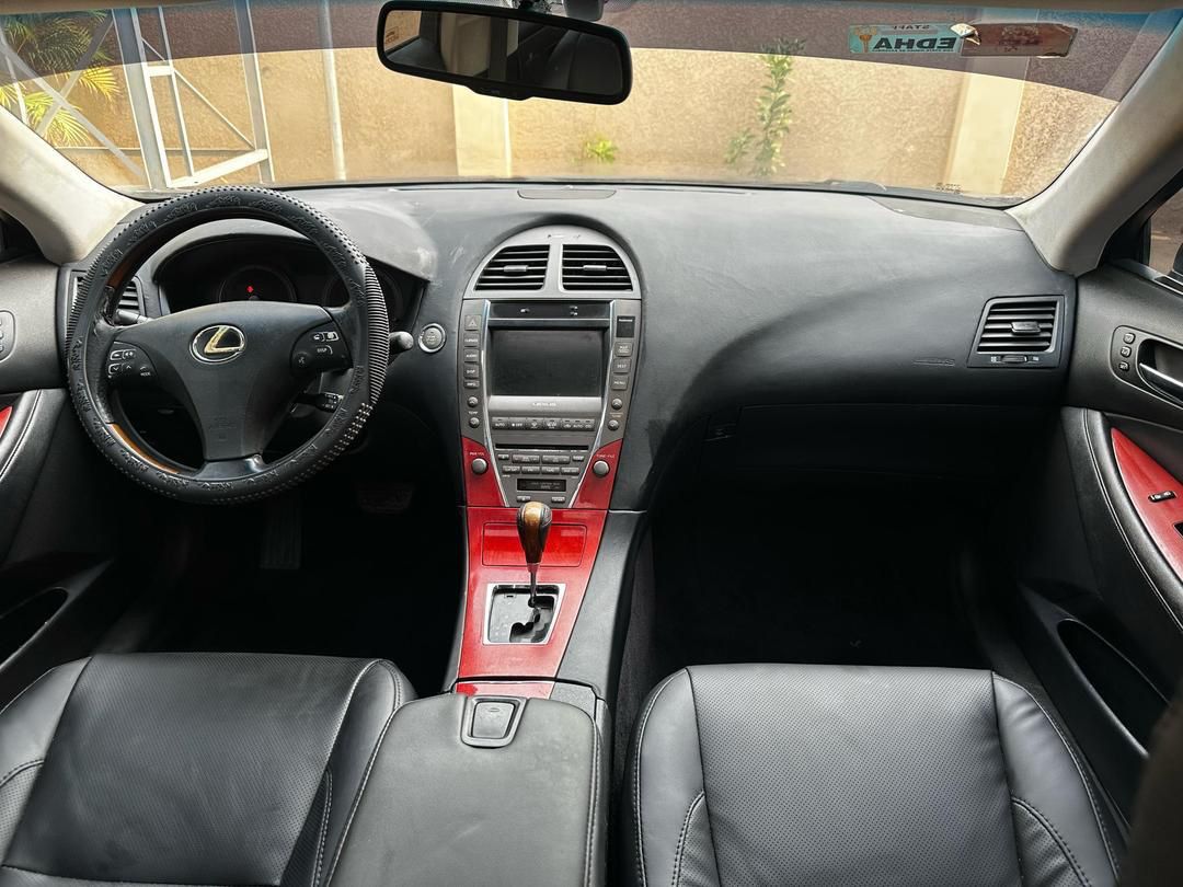 Car Image 10